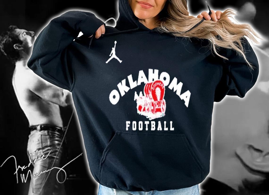 Brent Venables Wearing Oklahoma Sooners Football Shirt t-shirt hoodie
