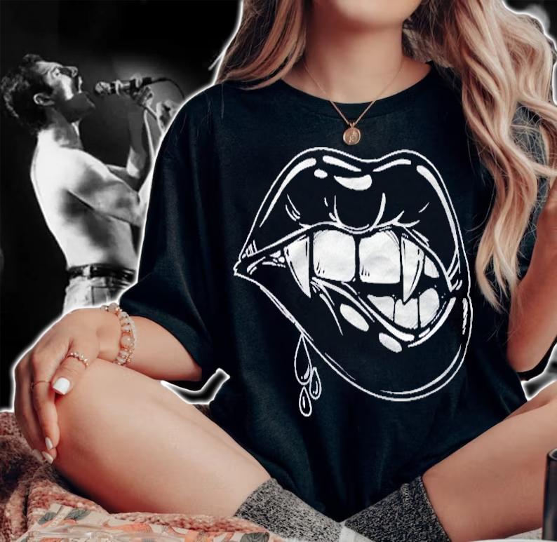Black Vampire Lips Teeth Sexy Women Girls Gift Halloween Shirt t-shirt