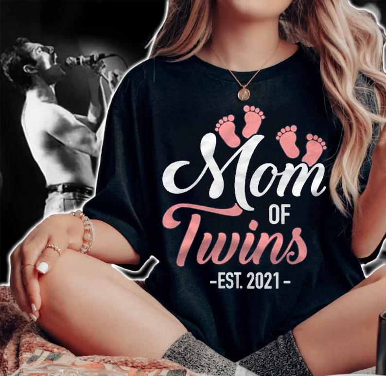 Mom Of Twins Est 2021 Ver2 shirt t-shirt