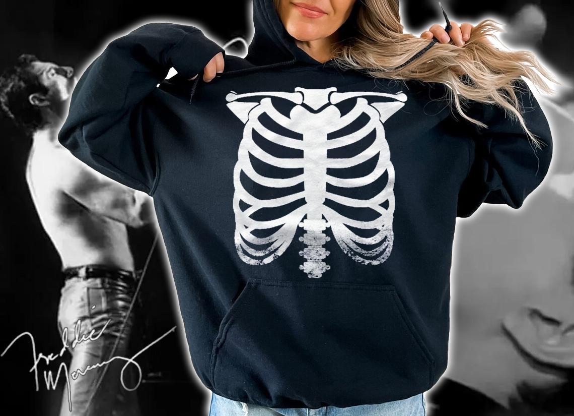 Halloween Skeleton Rib Cage Funny Retro Vintage Graphic Shirt t-shirt