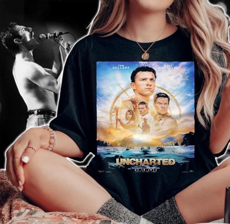 Uncharted 2 poster 2022 T-shirt t-shirt woman shirt
