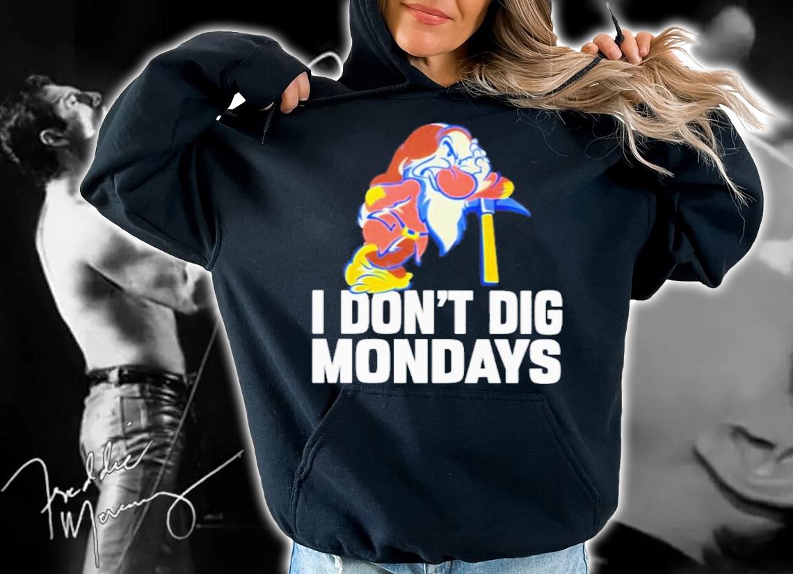 Grumpy I don't dig mondays T-shirt t-shirt
