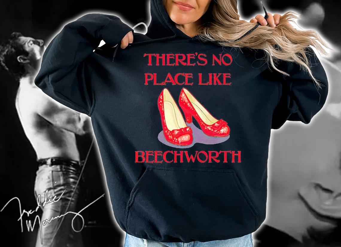 Clogs there's no place like Beechworth T-shirt