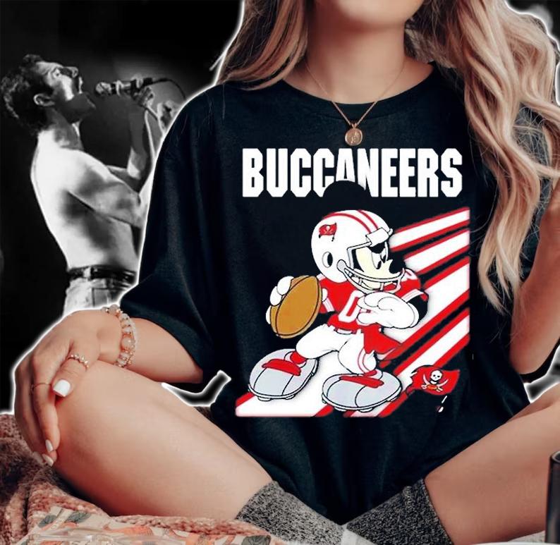 Tampa Bay Buccaneers Mickey Mouse T-Shirt