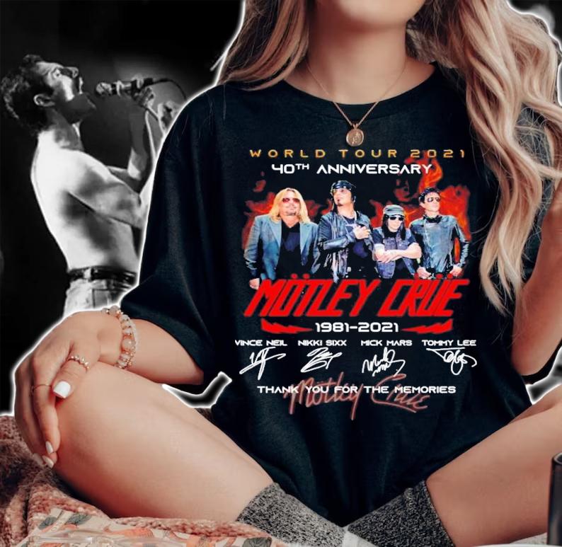 World Tour 2021 40th Anniversary Motley Crue 1981-2021 Signatures t-shirt