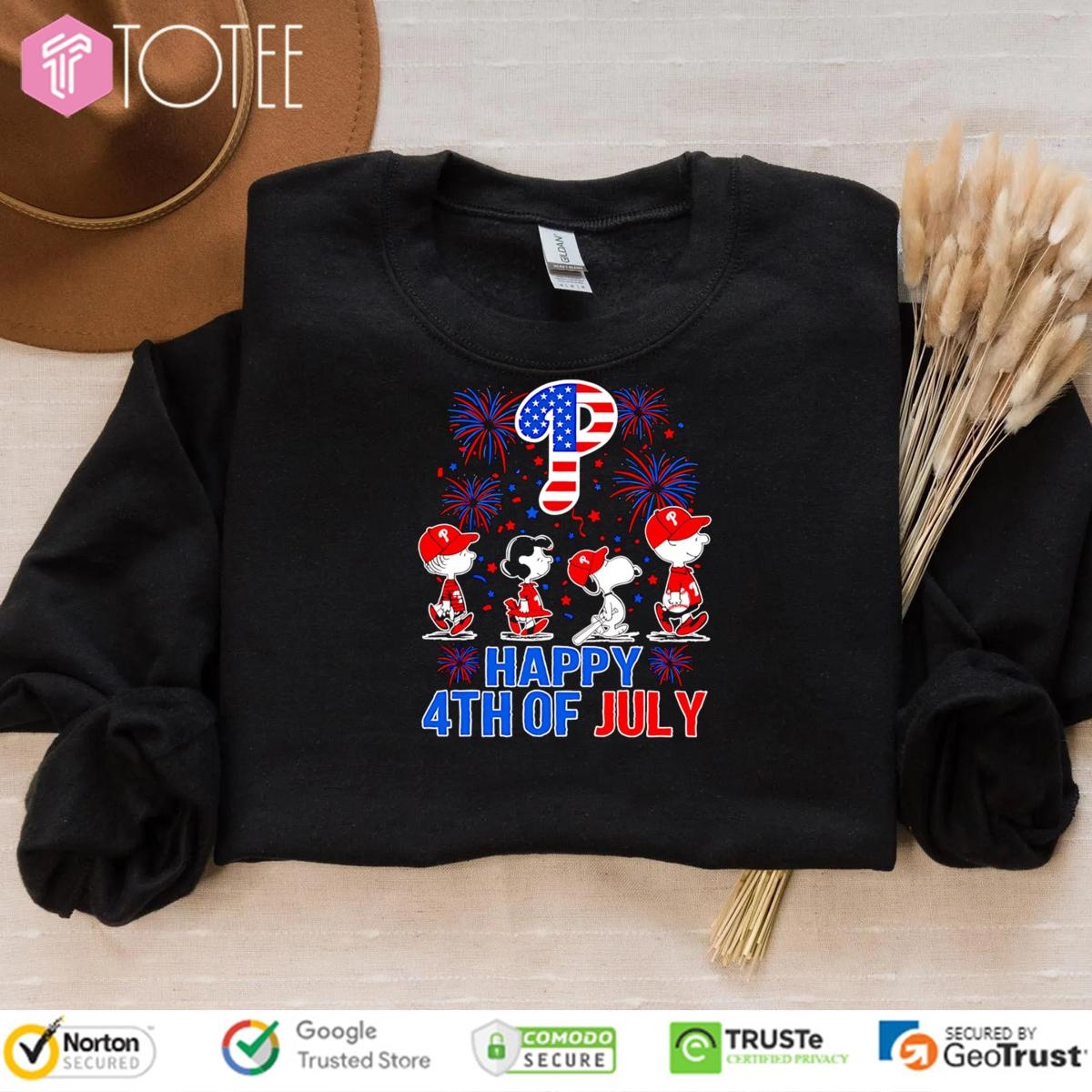 Peanuts Snoopy Philadelphia Phillies Fireworks Happy 4Th Of July sweatshirt